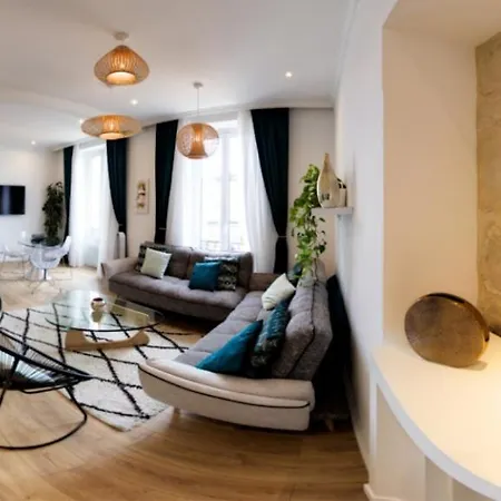 Rully Apartment